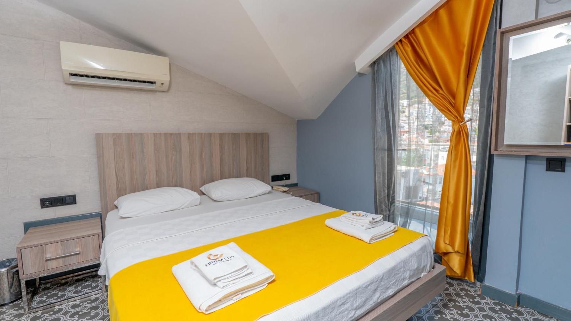 Erdem City Hotel Kaş Esterno foto